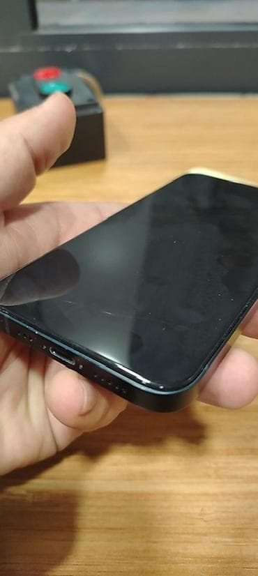 11 pro dubay: IPhone 13, 128 GB, Qara, Face ID — 4