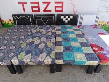 Tək nəfərlik yataqlar müxtəlif başlıq dizaynları və naxışlı döşəklərlə — 12