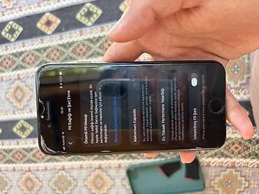 fly e147 tv: IPhone SE 2022, 64 GB, Qara, Barmaq izi — 10