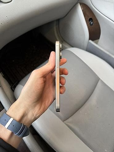 ipone mini: IPhone 15 Pro Max, 256 GB, Gümüşü, Barmaq izi, Face ID — 3