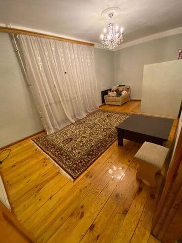 qubada aylıq kirayə evlər: Xətai rayonu (Xəzərin kruquna yaxın)5 mertebeli binanın 2-ci — 1