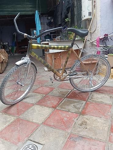 Salam herkese ilk öncə onu deyim ki heç bir problemi yoxdu otur sür