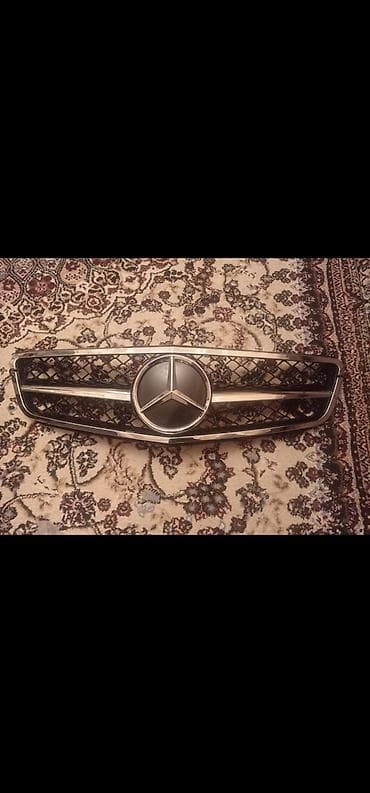 zil ehtiyat hisseleri: Mercedes-Benz ön radiator barmaqlığı (qri̇l) - Model uyğunluğu: W204 — 2