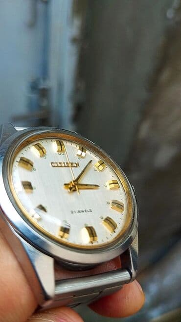 kisi ucun qizil: İşlənmiş, Qol saatı, Orient, rəng - Qızılı — 1