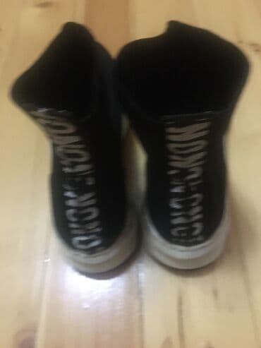 ağ rezin çəkmələr: Batinka .Parca materialda cox az geyinilib .38razmer — 2