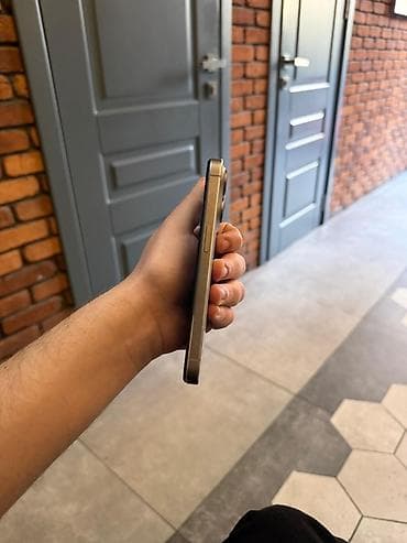 world telecom iphone 12: IPhone 15 Pro, Sierra Blue, Face ID — 5