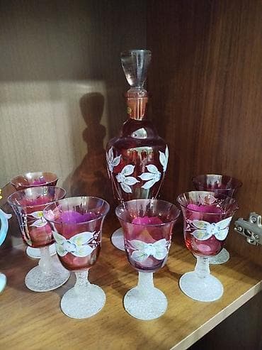 Rəng - Qırmızı, Şüşə