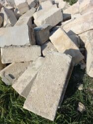 Təmir və tikinti: Daş. Kubik. 400 ədəd olar. Söküntüdü. Daşlar yaxşı vəziyyətdədir — 1