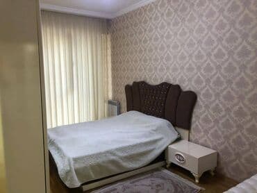 ehmedlide kiraye evler 3 otaqli: Bayıl qəsəbəsində, Məscidin yaxınlığında, “Bulvar Rezidence”də, 22 — 6