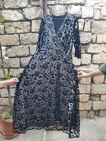 2,3 defe geyinilib qardrob yenilənir deye satılır lalafo.az -da 2,3 defe geyinilib qardrob yenilənir deye satılır