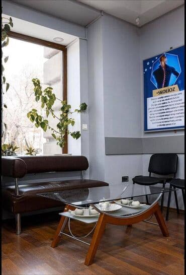 аренда торгового места в магазине: Gənclik metrosuna yaxın yol kənarı ümumi sahəsi 100 kv,m olan — 5