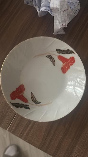 şuşə banka: Hamisi birlikde 20 manat Şüşə mətbəx qabları dəsti - Materiаl: qalın — 7