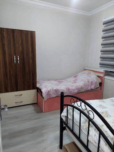 Lixiang: Xırdalan şəhəri,Mehdi Hüseyn küçəsi 28-də, ümumi sahəsi 60 m² olan,3 — 5