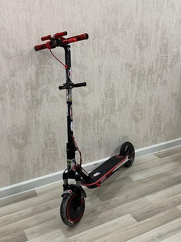 İşlənmiş Elektrik samokat 8", 351 - 500 Vt, 26 - 35 km/s