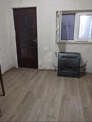 ev itileri: Salam.Ev Suraxanı hərbi komissarlığın yanında yerləşir.Evin qarşısında — 5