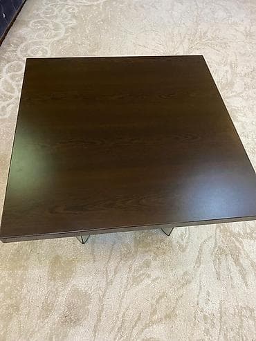 bir balaca sandiqca: Jurnal masası, Açılmayan, MDF, Kvadrat masa — 1