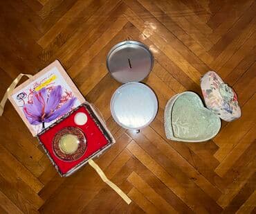 oyuncaq robot: Uşaq üçün mücrü və kopilka, hamısı birlikdə 8 azn. Ünvan: 8-ci — 1