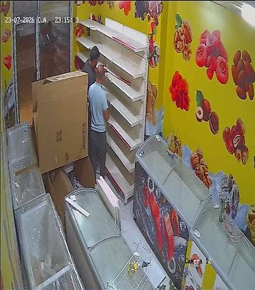 mebel bərpası: Vitrin satilir 1metri 130m uzunlugu 2.10sm 3eded — 5