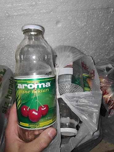 50-60 dənə boş meyvə şirəsi butulkaları var. Hamısı təmizdir. Əvvəlki