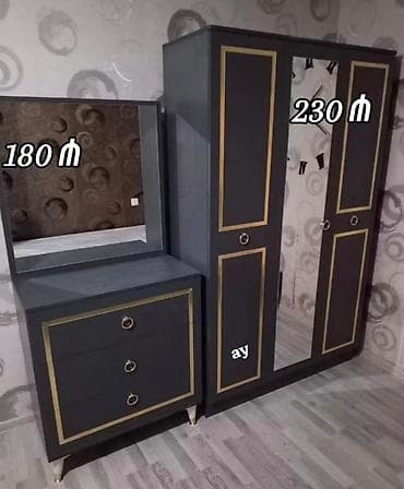 Yataq otağı üçün mebel dəsti - 3 qapılı şkaf: qapıların ortasında