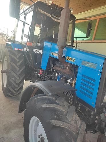 traktor yeni: Belarus 1221.2 traktor - 4x4 təkər formulu, ön dartı ilə - Güclü — 7
