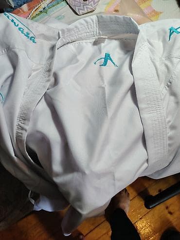 Digər idman və istirahət malları: Karate Kimonosu Aravaza. Təp-təzə və Orijinaldır. Böyük olduğu üçün — 4