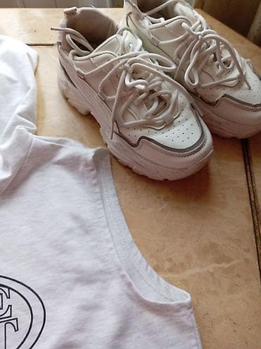 nike air force: Ağ rəngli idm37 raz an üslublu dəst: - Qolsuz, qısa kəsimli kapüşonlu — 4