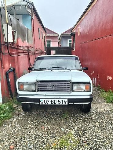 hibrid avtomobil: VAZ (LADA) 2107: 1.6 l | 1996 il 44000 km Sedan — 5