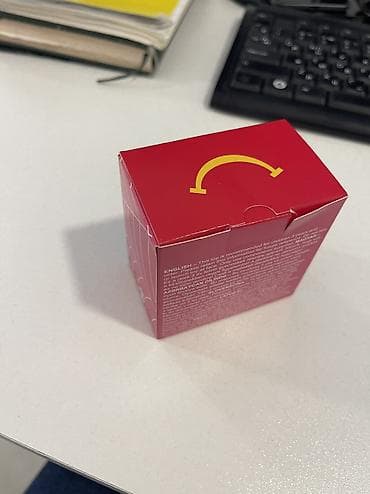 oyuncag masin: MC Donalds oyuncağı yeni qutusunda Bakıdadı
Spaydrmen çanta və fiqur — 5