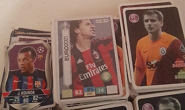 pecka: Futbol kartı 765 dənə 32 ədəd lionel Messi 16 ədəd ciristiano Ronaldo — 6