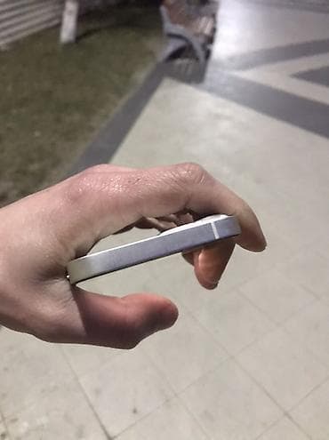 IPhone 13, 128 GB, Ağ, Simsiz şarj