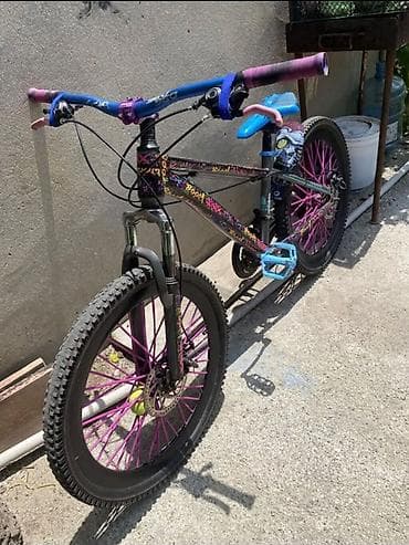 BMX/Dirt-stil dağ velosipedi – fərqli dizayn və gücləndirilmiş
