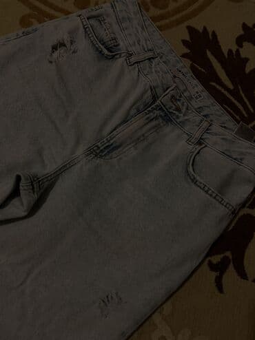 qadin lifcikleri: 1dəfə geyinilib.Kotondan alınıb, böyük olduğu üçün satılır.36/38 — 3