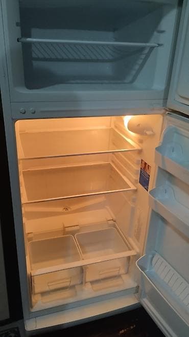 Аудиотехника: 2 двери Indesit Холодильник Продажа, цвет - Белый — 2