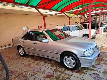 mercedes satilir: Mercedes-Benz C-Class sedan - Kuzov: 4 qapılı sedan, gümüşü rəng - — 2