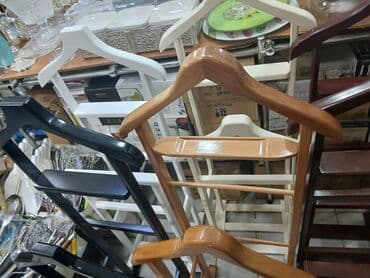 вешалка стойка для одежды напольная в икеа: Bu, paltarların səliqəli saxlanması üçün nəzərdə tutulmuş taxta — 12