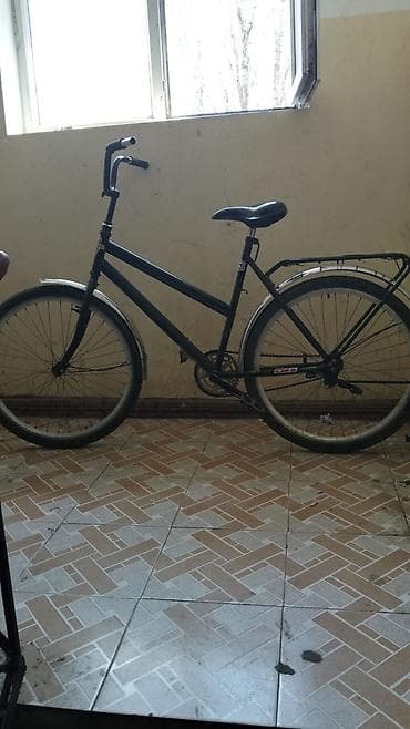 Şəhər üçün praktik velosiped - Rəng: qara - Çərçivə: klassik şəhər