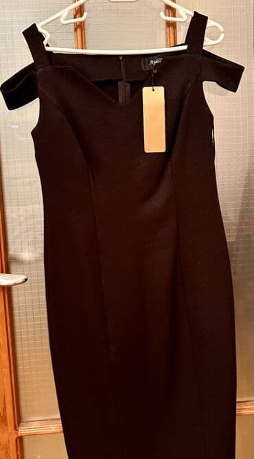 Qara kokteyl/axşam geyimi - Rəng: Qara, yüngül parıltılı faktura -