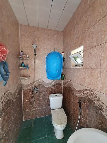 Дома: Satılır: 2 otaqlı həyət evi (şəxsi ev) Plan və sahələr: - Geniş zal — 4
