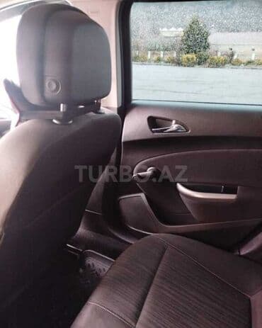 Avtomobil alışı: Opel Astra: 1.4 l | 2011 il 334000 km Universal — 7