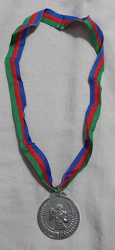 Dəbilqələr: Boks medal dəsti - Rənglər: qızıl, gümüş, bürünc - Dizayn: Hər iki — 6