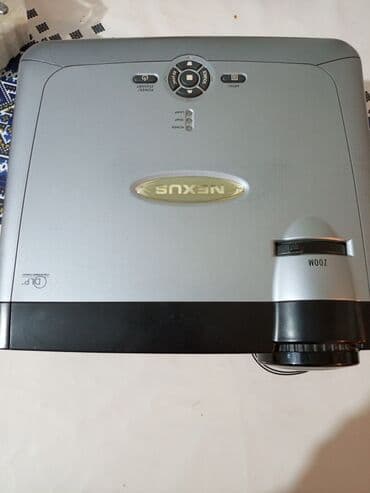 üz alan aparat: Proyektor — 1