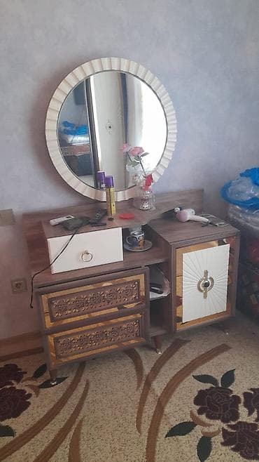 rezin yataq: Yataq otağı mebel dəsti Tərkib - 4 qapılı dolab: ortada iki iri — 2