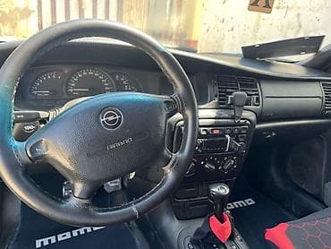 opel vectra b: Opel Vectra: 1.8 l | 1997 il 303000 km Sedan — 8