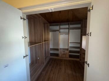 dolab dəhliz: Künc dolab, Yataq otağı üçün, Paltar üçün, Açılan, Quraşdırıla bilən, 2 qapılı — 7