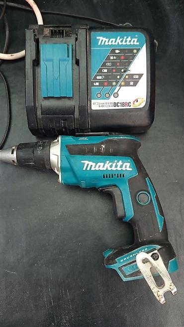 Alətlər: Makita DFS452 akkumulaytorlu gipskarton vintaçanı + Makita DC18RC — 4