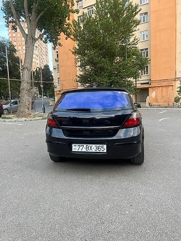 sam diskiler: Marka/model: Opel Astra H (hatchback, 5 qapı) Rəng: qara (parlaq) — 5
