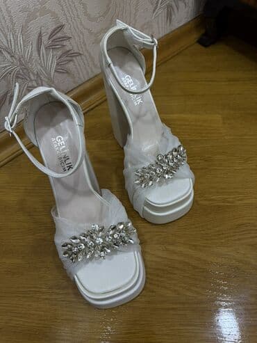 Kişi ayaqqabıları: Ölçü: 39, rəng - Ağ, İşlənmiş — 3