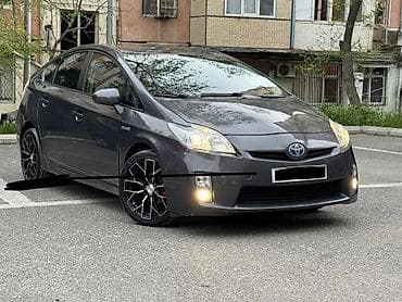 Toyota Prius: 1.8 l | 2010 il Hetçbek