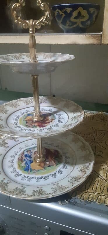 Tort və şiriniyyat qabı